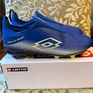 Lotto Kids Blue Soccer Shoes